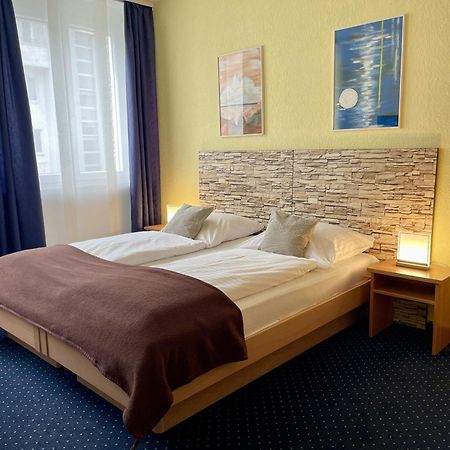 Hotel Stadt Hamburg Am Fluss ซาร์บรึคเคน ภายนอก รูปภาพ