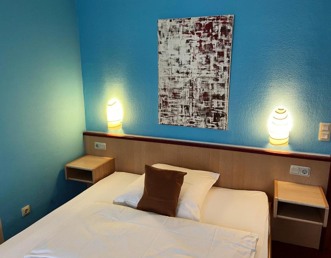Hotel Stadt Hamburg Am Fluss ซาร์บรึคเคน ภายนอก รูปภาพ