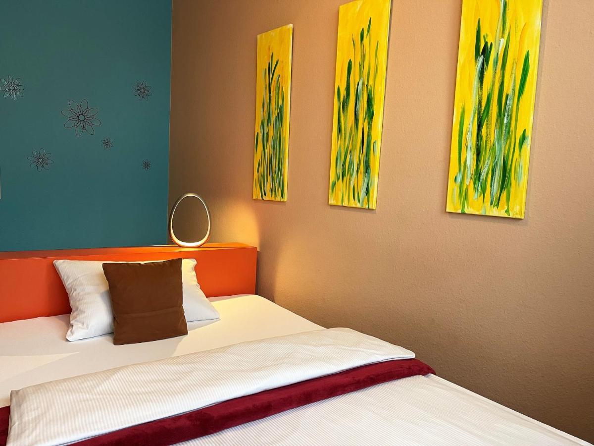 Hotel Stadt Hamburg Am Fluss ซาร์บรึคเคน ภายนอก รูปภาพ
