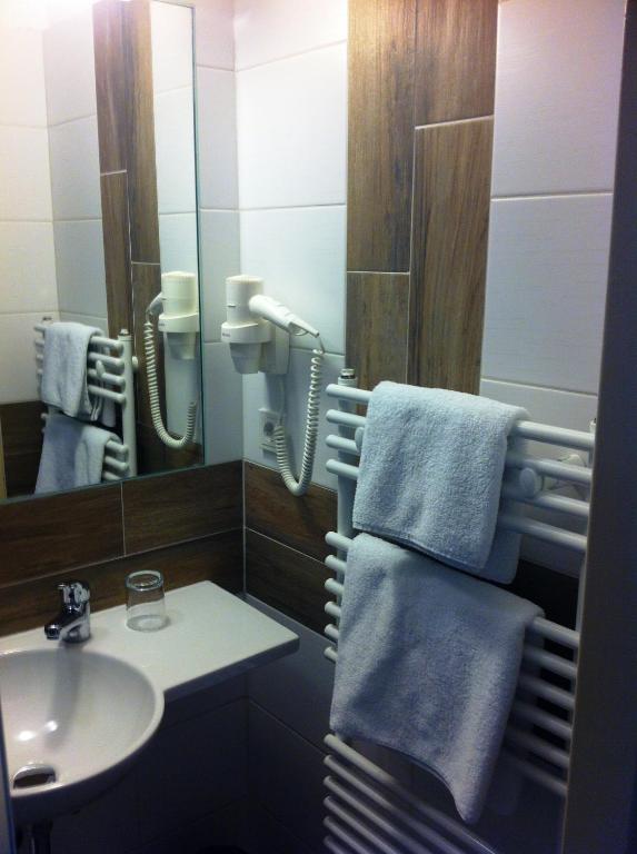 Hotel Stadt Hamburg Am Fluss ซาร์บรึคเคน ห้อง รูปภาพ