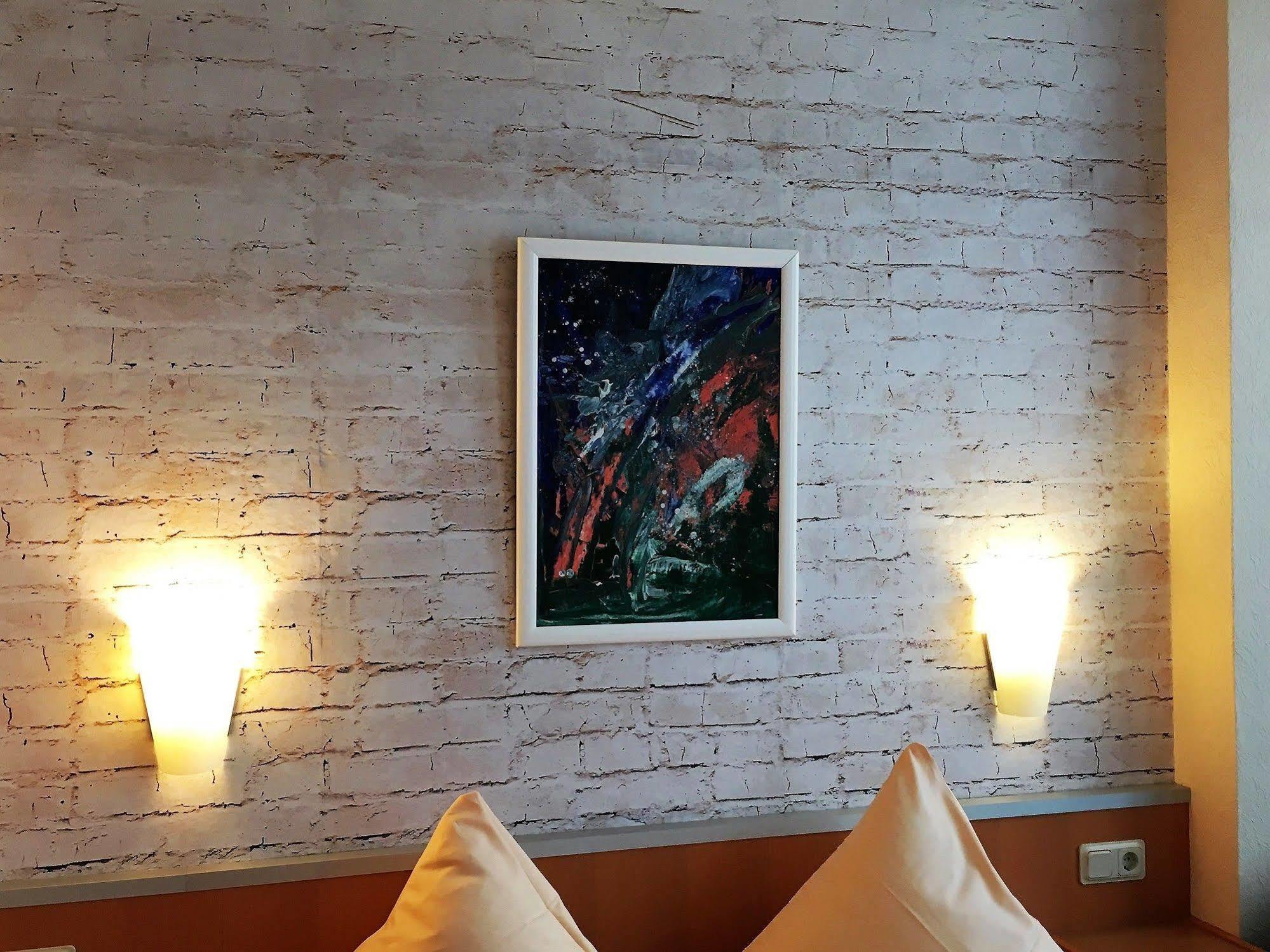 Hotel Stadt Hamburg Am Fluss ซาร์บรึคเคน ภายนอก รูปภาพ